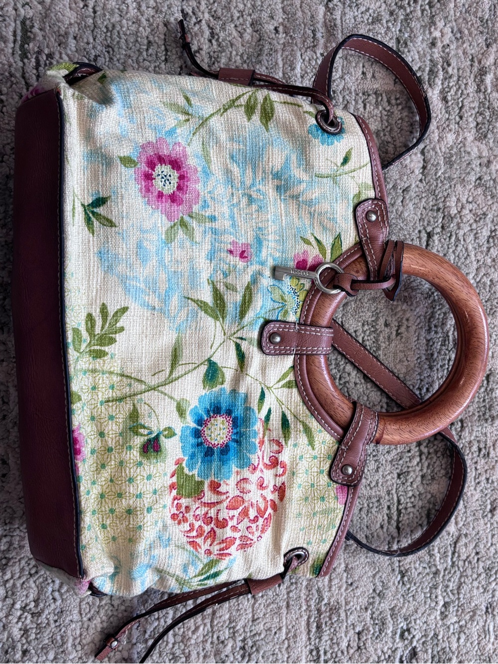 Y2K Fossil Tan and Cream Shoulder Tote with Wooden Handles